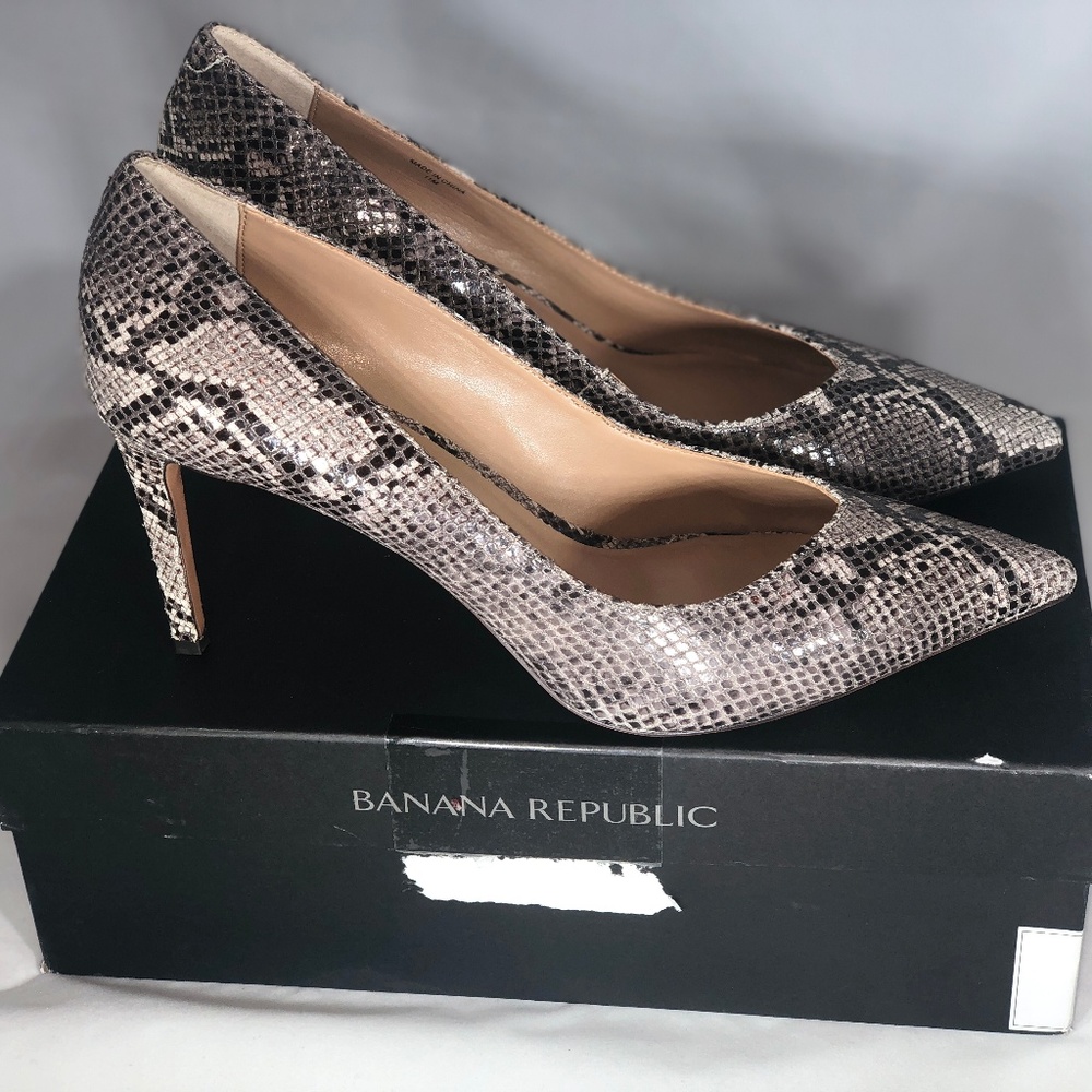 Reptile BANANA REPUBLIC Madison-Nove Heels Sz 11